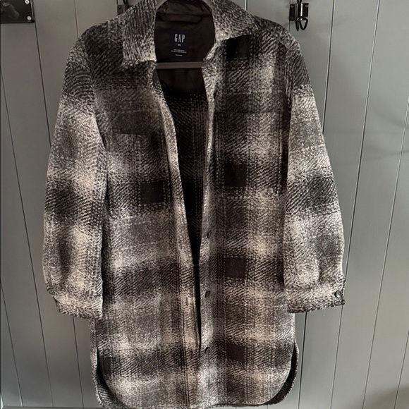 GAP Women's Plaid Utility Jacket in Black and Gray - Picture 1 of 5